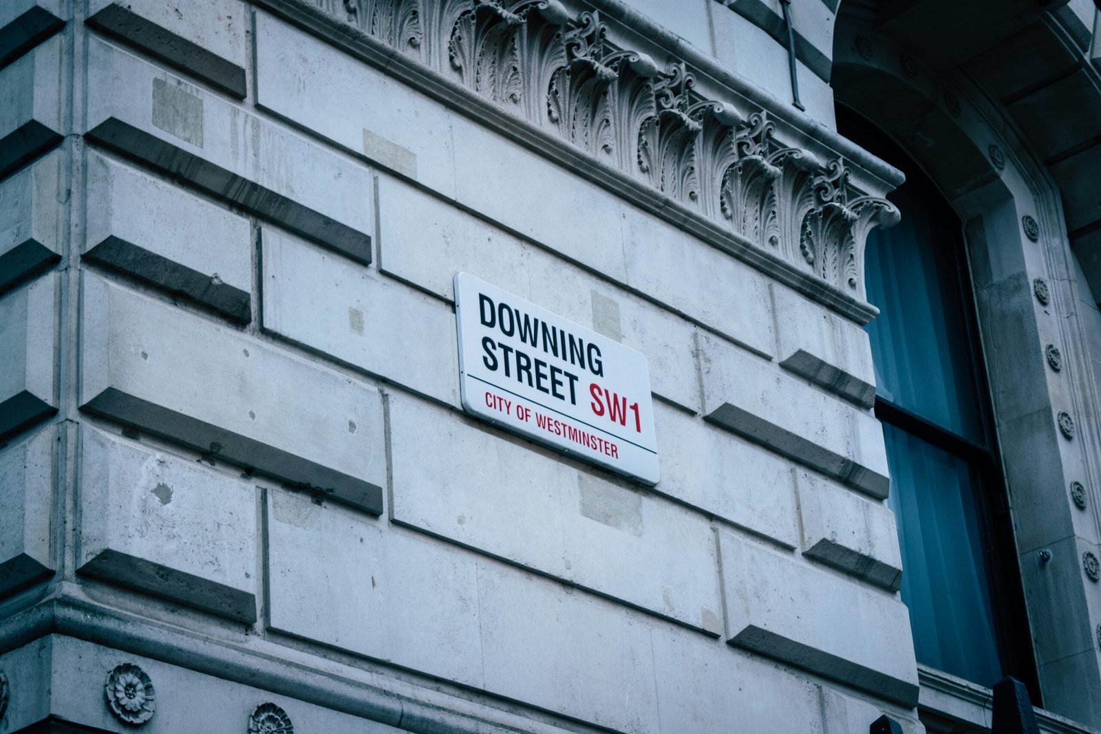 Image of Downing Street sign